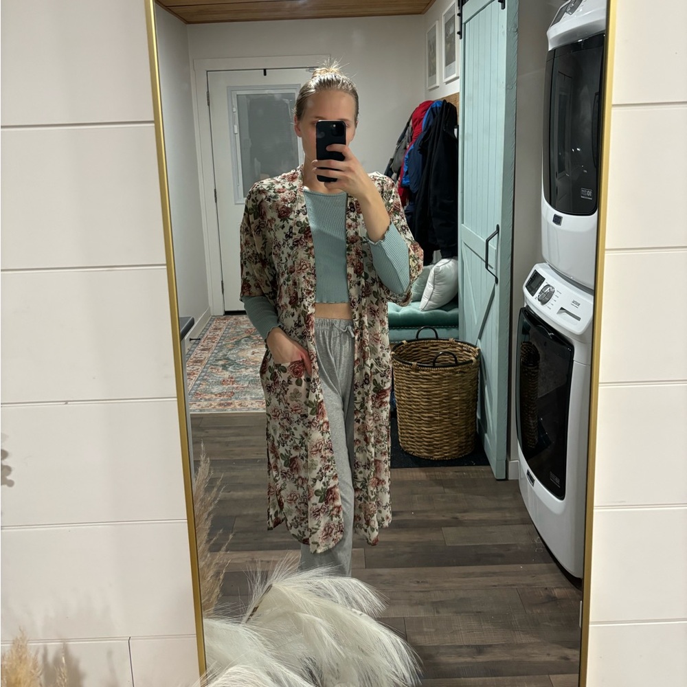 FLORAL KIMONO